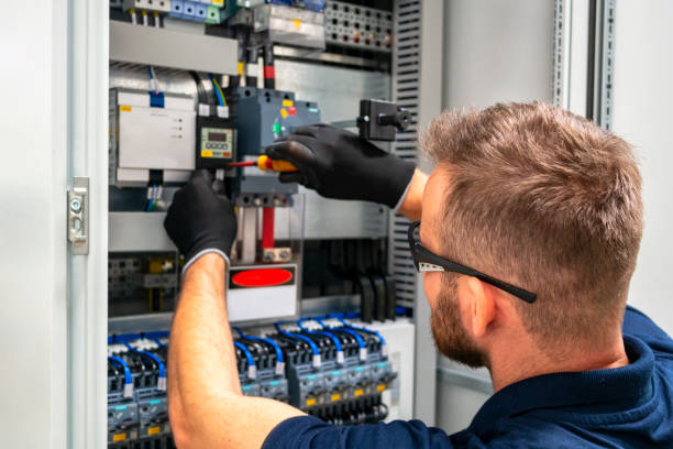 Best Affordable Emergency Electrician  in Tupelo, MS